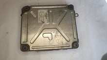 Load image into Gallery viewer, USED Volvo D12 ECM (P#: 20412511)
